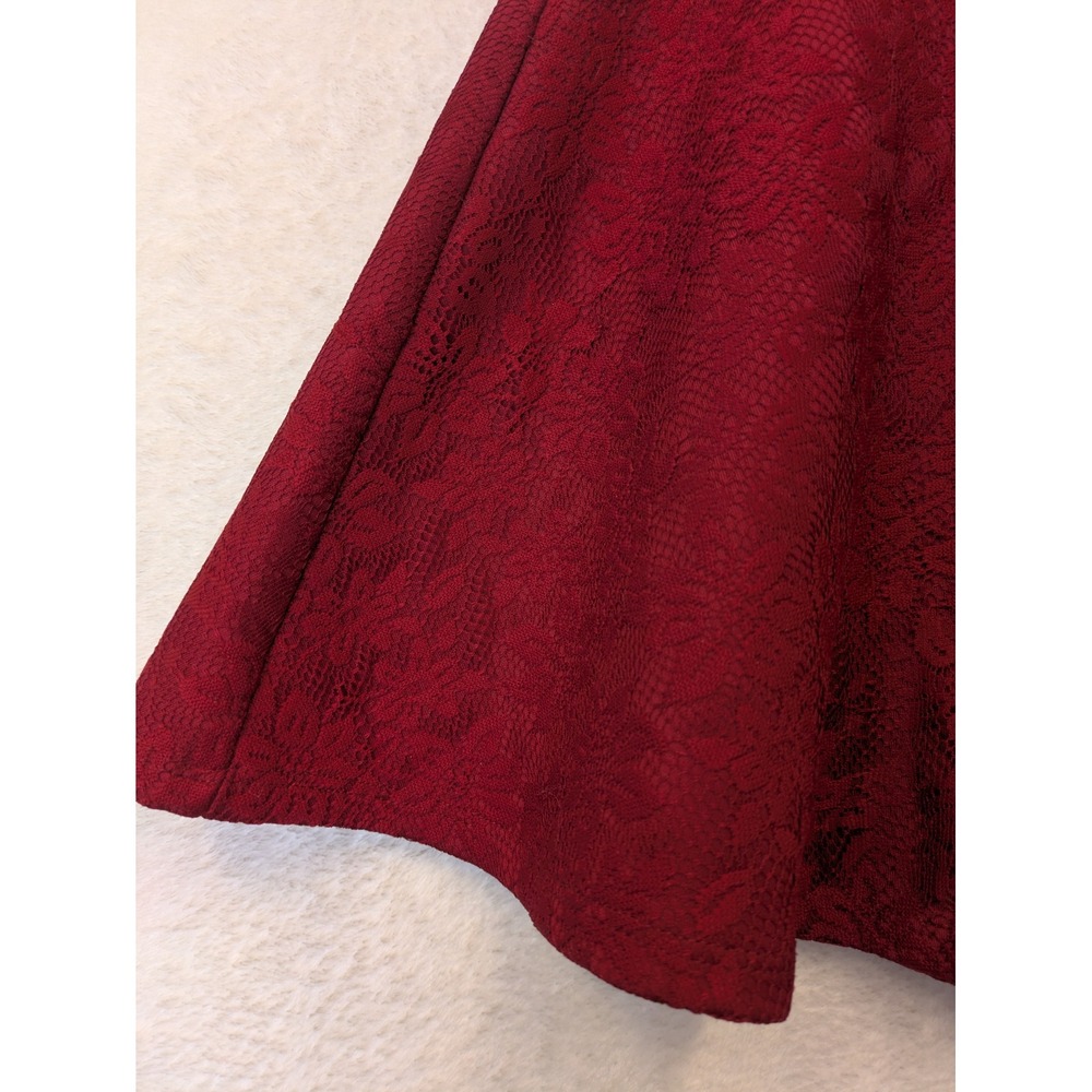 Forever 21 Women's Size S Burgundy Lace‎ Skater Mini Skirt - Picture 2 of 6